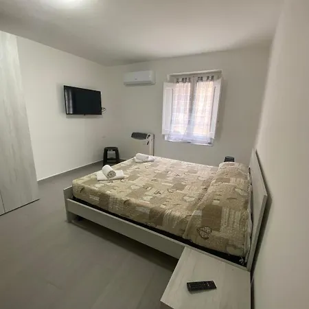 Affittacamere La Casa Dei Nonni Polizzi Generosa Exterior photo