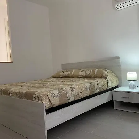 Affittacamere La Casa Dei Nonni Polizzi Generosa Exterior photo